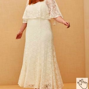 TORRID WEDDING DRESS SIZE 24